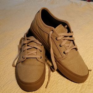 Boys Vans Size 5 Like New